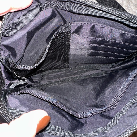 LeSportsac Shiny Black crossbody Bag - Picture 3 of 4